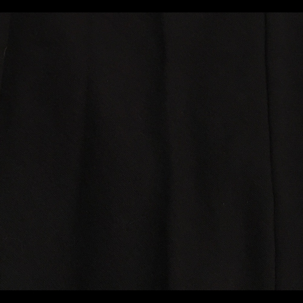 Black top - Picture 2 of 7